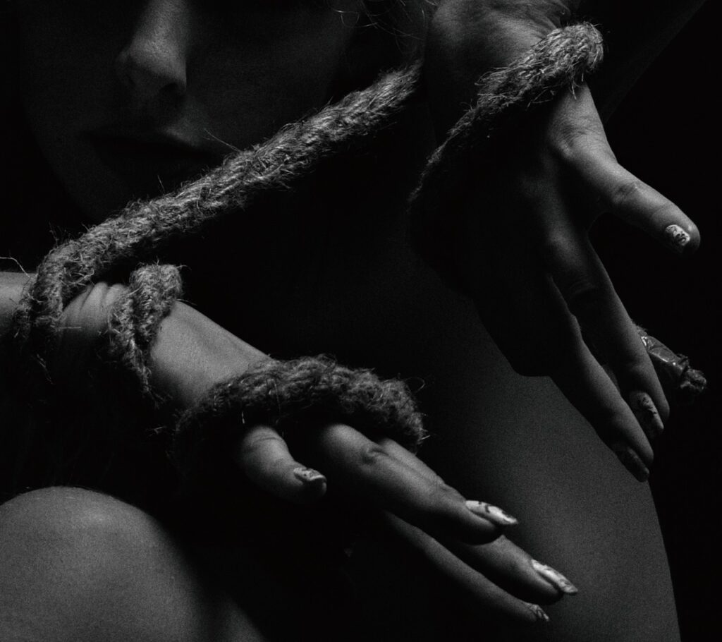 hands, rope, kink, black and white